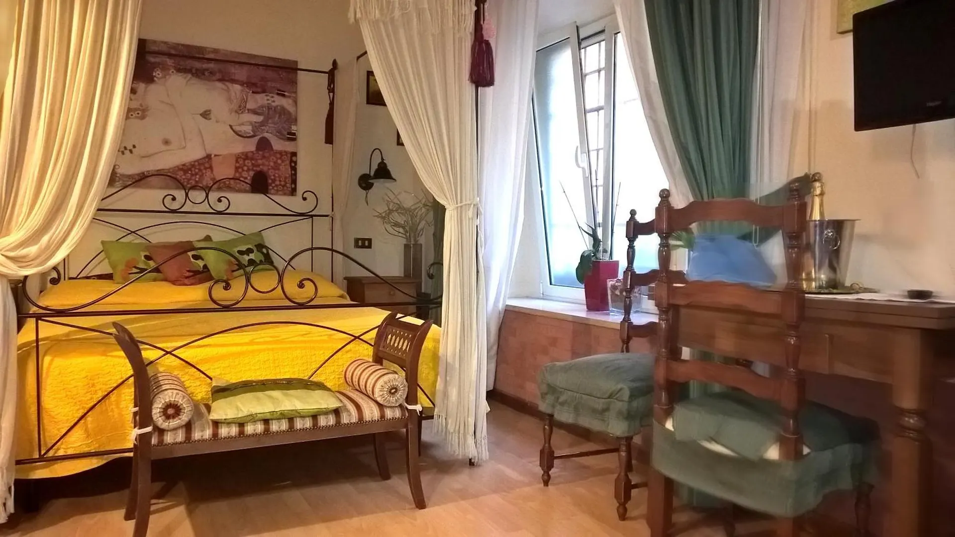 Cavour 1&2 Apartment Rome